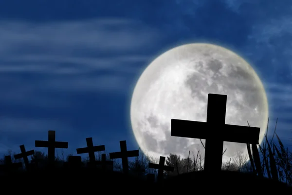 Spooky graveyard — Stock Photo, Image