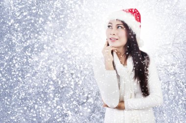 düşünceli Noel kadın