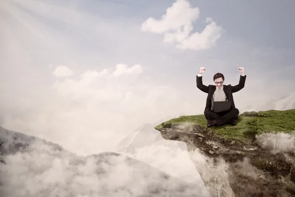 在高水平上的商人成功 — 图库照片