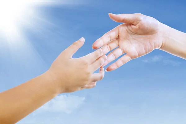 Handschlag im Freien — Stockfoto