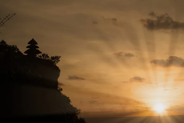 Krásný resort silueta na tanah lot, bali — Stock fotografie