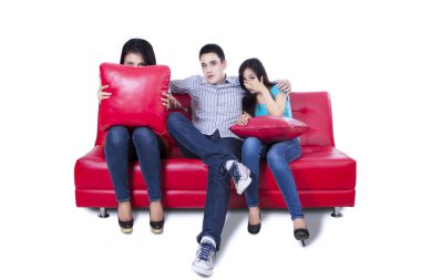 izole - televizyonun arkadaşlar