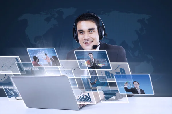 Customer service with internet online on blue — Stock Photo, Image