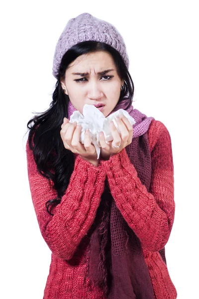 Portret van niezen vrouw — Stockfoto