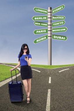 çekici kadın tatil günlerinde gidiyor