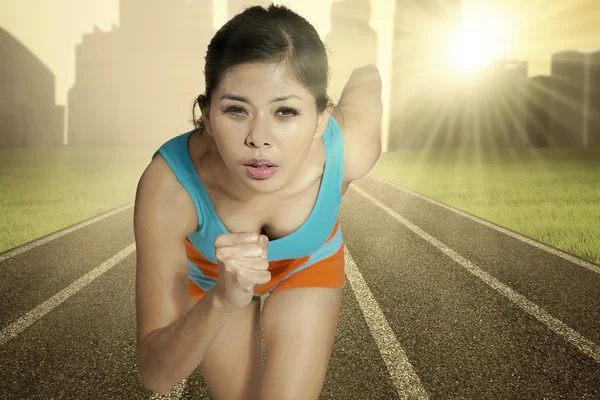 Athlete woman running — Stock Photo, Image