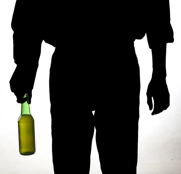 Man holding bottle of beer — Stock Photo, Image