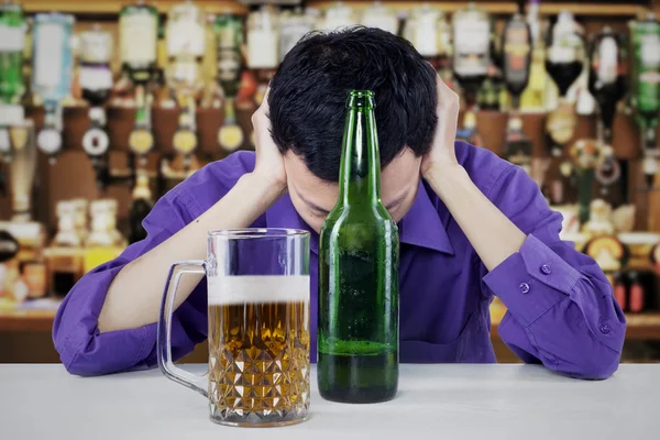 Young Businessman Drunk — Stock Photo, Image