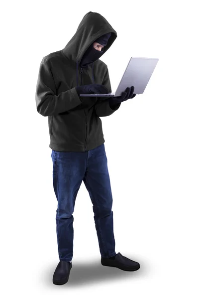 Portret hakera na białym tle — Zdjęcie stockowe
