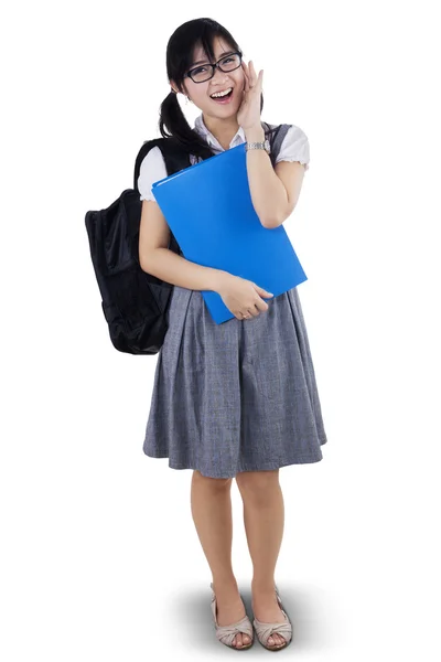 Vrouwelijke student aankondiging van iets — Stockfoto