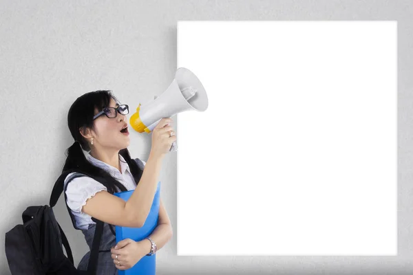 A student yelling near to copyspace — Stock Photo, Image