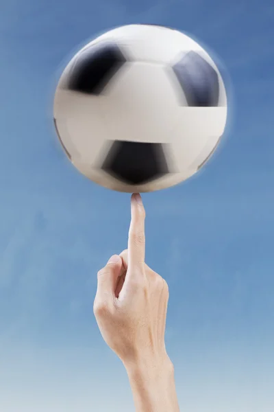 Finger leka med en fotboll — Stockfoto