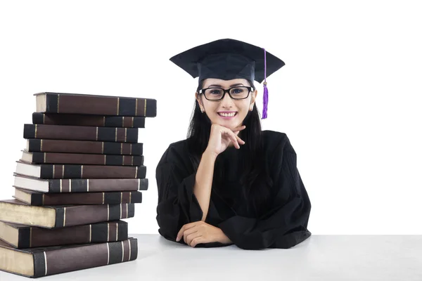 Portret van jonge Bachelor in geïsoleerd — Stockfoto