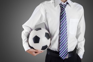 futbol yöneticisi tutun topu