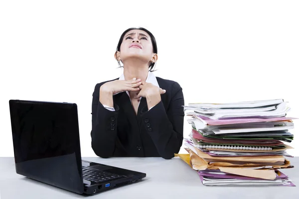 Woman having sore throat isolated — Stock Photo, Image