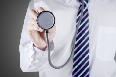 steteskop ile iş adamı