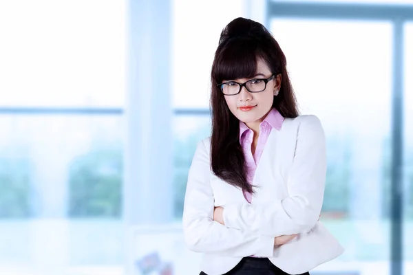 Female asian doctor in pose — Stock Photo, Image