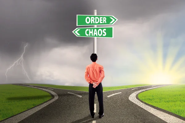 Choosing order or chaos — Stock Photo, Image