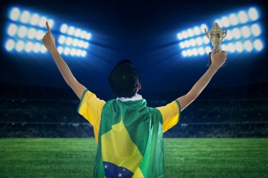 Futbol oyuncunun ödül alan