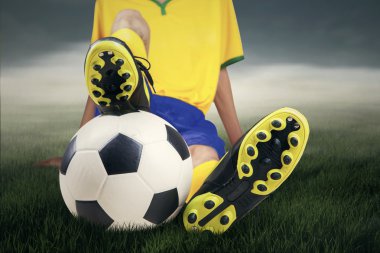 공 잔디 1에 축구 선수