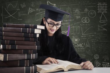 bekar, sınıf kitap okuma