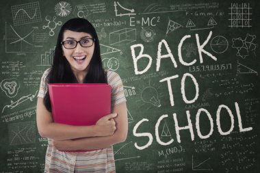 güzel Asyalı öğrenci sınıf 2