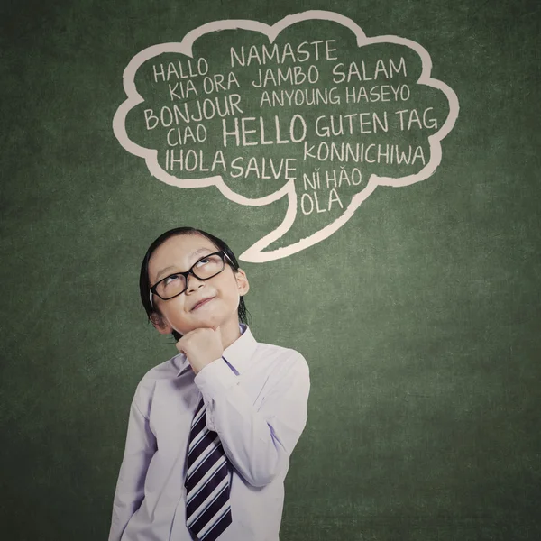 Elementary student learn multilanguage 1 — Φωτογραφία Αρχείου