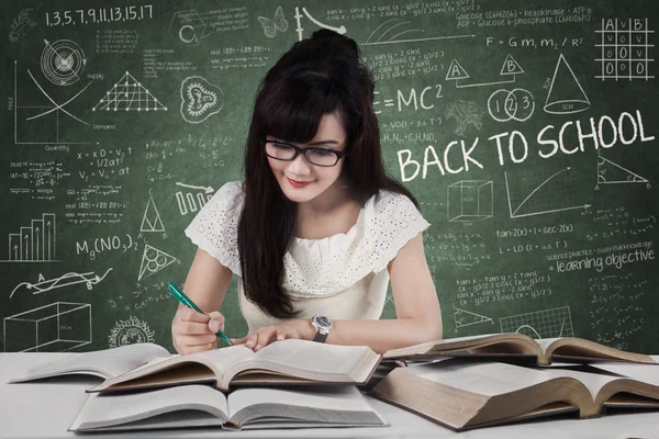 Student start to study in class 1 — Stock Photo, Image