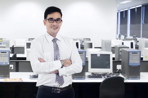 Confident asian businessman in office — Stock Photo, Image