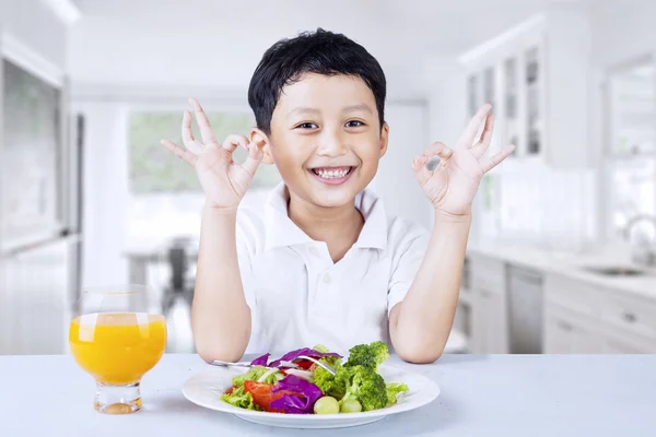 Deliciosa salada — Fotografia de Stock