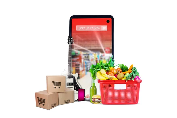 Nternette Süpermarketi Gösteren Cep Telefonu Görüntüsü Stüdyoda Yakın Indirimli Yiyecek — Stok fotoğraf