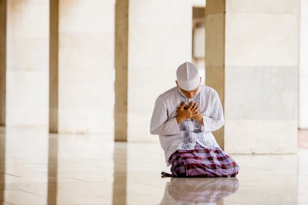 Young Man Praying Allah Doing Salat Mosque Sad Expression — Fotografia de Stock