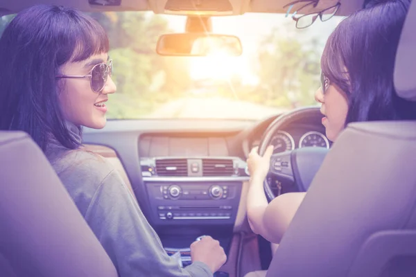 Rear View Two Young Women Enjoying Road Trip While Chatting — Foto de Stock