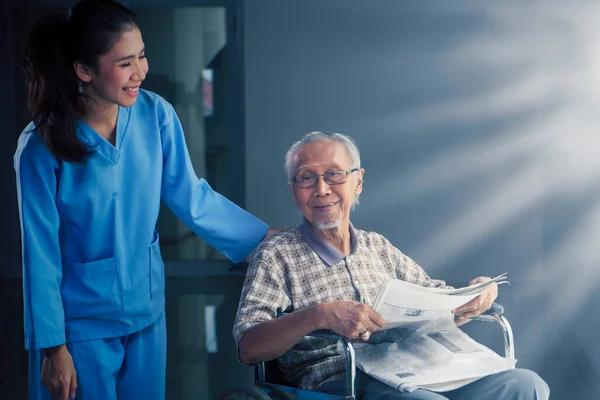 Happy Old Man Sitting Wheelchair While Talking His Nurse Hospital — Stock Photo, Image