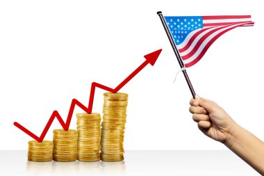 Çocuk ellerin Amerikan bayrağını sallayıp altın sikkelerle büyüme grafiğini şekillendirirken yakın plan. Beyaz arkaplanda izole