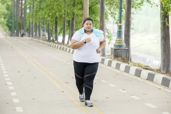 Dicke Junge Frau Sportkleidung Beim Joggen Park Gewichtsverlust Konzept — Stockfoto