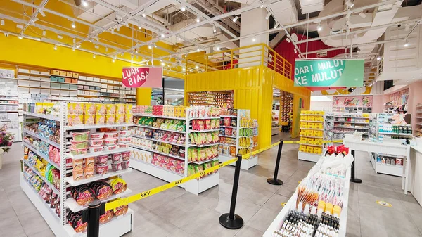 Jakarta Indonesia July 2022 Image Convenience Store Interior Many Snack — Stock Photo, Image