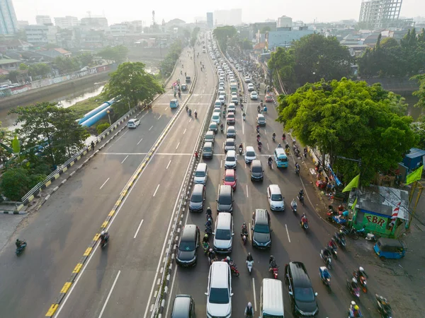 Jakarta Ινδονησία Αυγούστου 2022 Αεροφωτογραφία Πολλών Μοτοσικλετών Και Αυτοκινήτων Που — Φωτογραφία Αρχείου