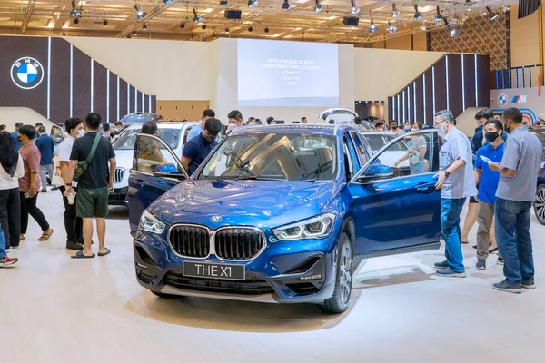 Tangerang Indonesia August 2022 Visitors Trying New Bmw Electric Car — Foto de Stock