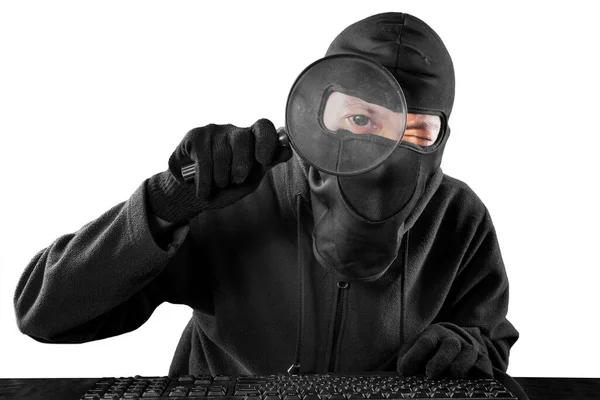 Male Hacker Using Magnifier Looking Camera While Standing Studio Isolated — Stock Photo, Image