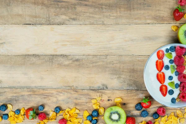 Vista Arriba Hacia Abajo Del Desayuno Saludable Cereales Con Espacio — Foto de Stock