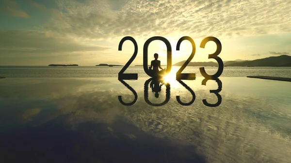 Silhouette Young Woman Exercising Yoga While Doing Meditation 2023 Numbers — Stock Photo, Image