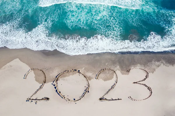 2023 Novoroční Koncept Horní Pohled Čísla 2023 Napsaná Písku Pobřeží — Stock fotografie