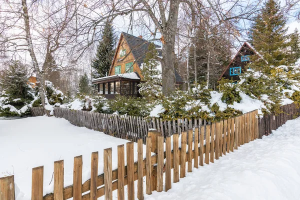 Kleine Schneebedeckte Häuser Winter Der Hohen Tatra Winterwetter — Stockfoto