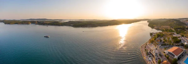 Widok Lotu Ptaka Zachód Słońca Nad Wyspami Kornati Pobliżu Miasta — Zdjęcie stockowe