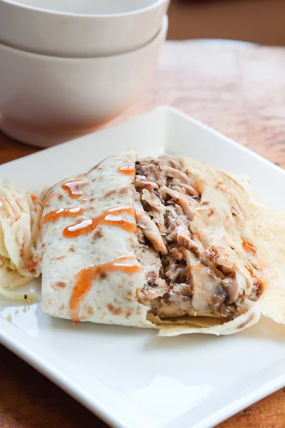 Jerk Chicken in Roti - Caribbean Style — Stock Photo, Image