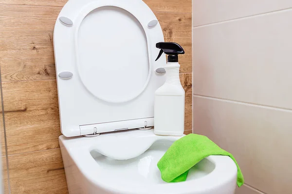 Bathroom cleaner bottle mockup. Concept of cleaning and cleaning liquid — Stock Photo, Image