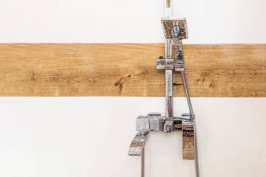 Pankart, duş başlığı modern banyoda duvar arkası, metin için kopyala