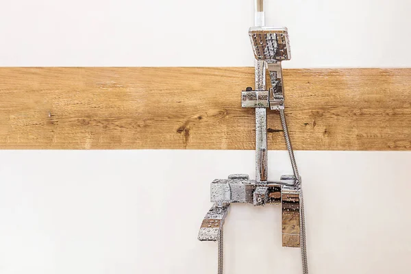 Pankart, duş başlığı modern banyoda duvar arkası, metin için kopyala