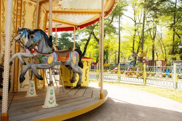 Close Colorful Beautiful Carousel Horses Carriage Amusement Park Green Park — Stock Photo, Image